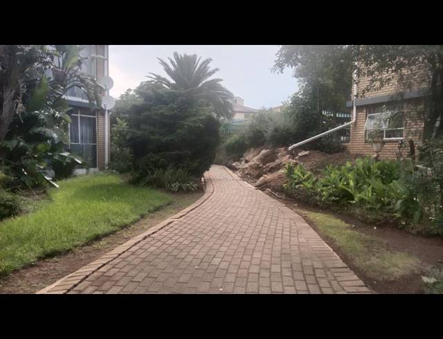 2 BEDROOM APARTMENT FOR SALE IN LORENTZVILLE